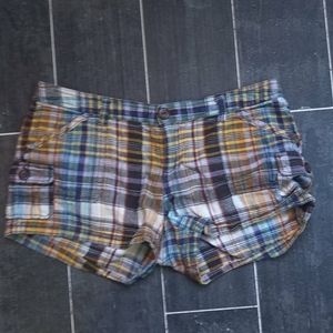 Old Navy plaid shorts. Size 6.